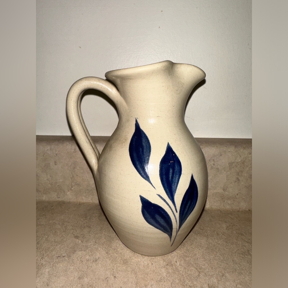 Williamsburg Pottery‎ Stoneware Pitcher Cobalt Blue Leaves Salt Glazed 6”